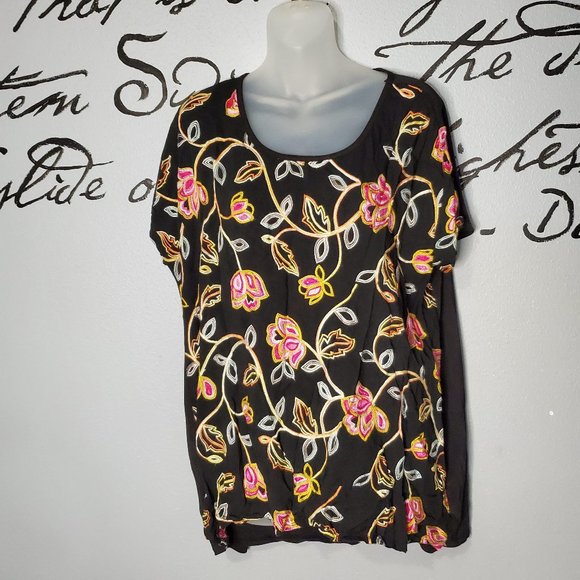 Bleeker & McDougal Black Short Sleeve Top with Embroidered Flowers, 3XL - Picture 1 of 4